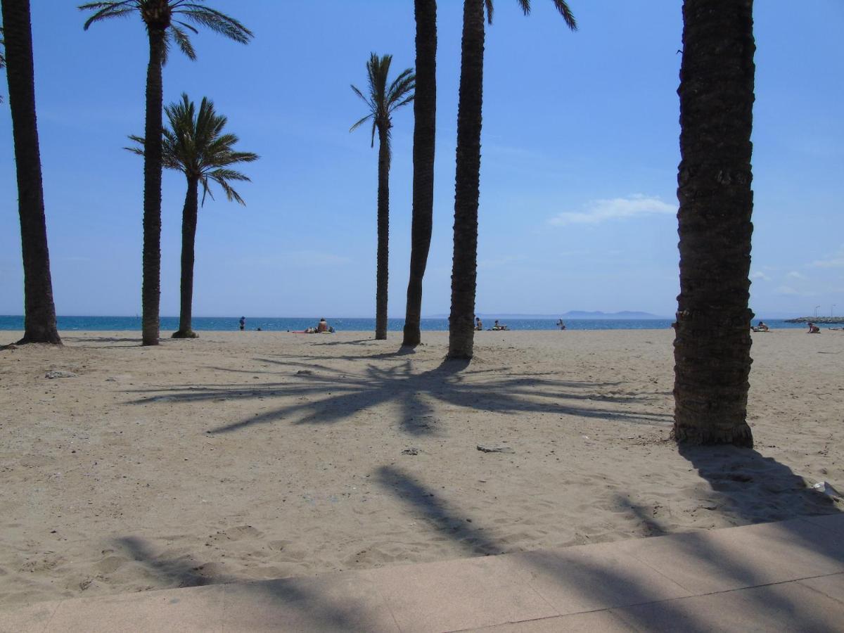 Appartement Premiere Ligne De Mer Avec Piscine โรเซส ภายนอก รูปภาพ