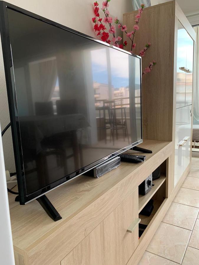 Appartement Premiere Ligne De Mer Avec Piscine โรเซส ภายนอก รูปภาพ