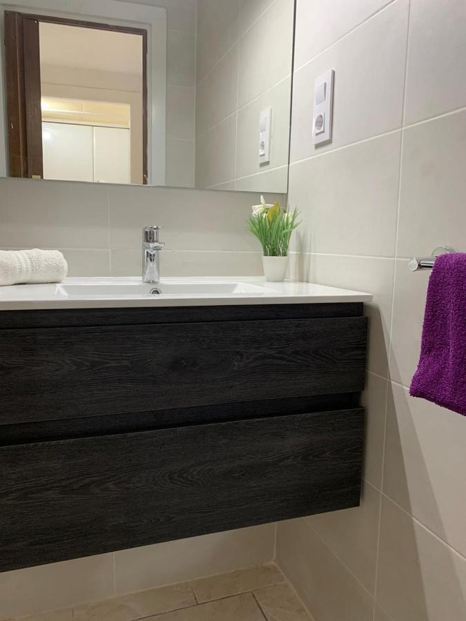 Appartement Premiere Ligne De Mer Avec Piscine โรเซส ภายนอก รูปภาพ