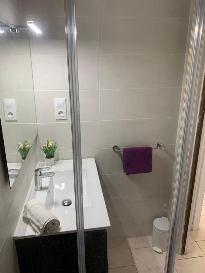 Appartement Premiere Ligne De Mer Avec Piscine โรเซส ภายนอก รูปภาพ
