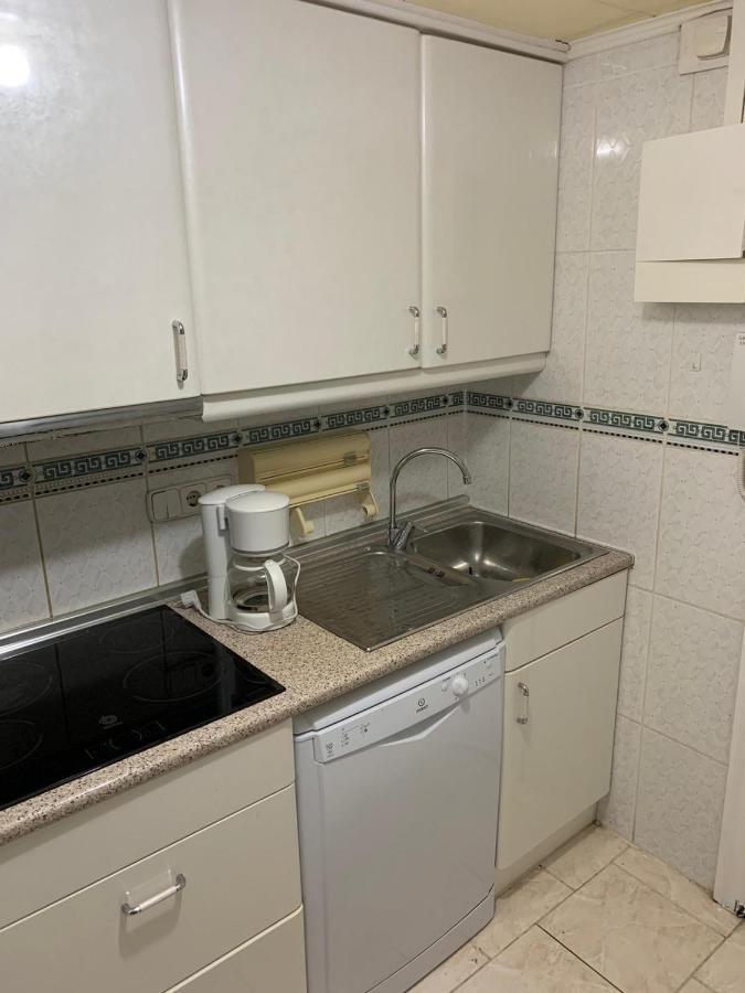 Appartement Premiere Ligne De Mer Avec Piscine โรเซส ภายนอก รูปภาพ