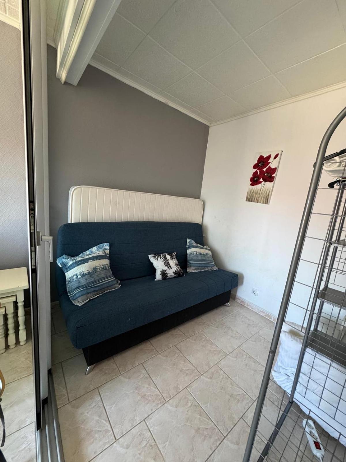 Appartement Premiere Ligne De Mer Avec Piscine โรเซส ภายนอก รูปภาพ